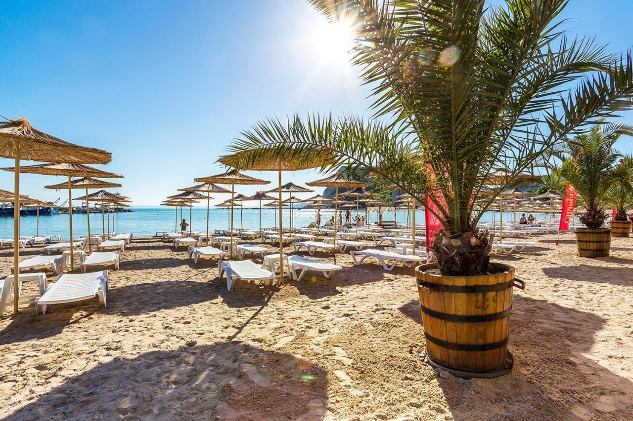 Laguna Terrace Kavarna Dış mekan fotoğraf